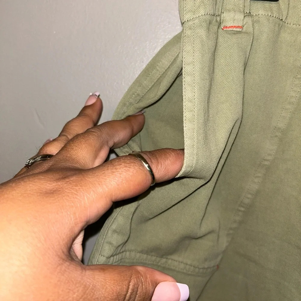 Ellor shorts - light green 100% cotton twill casual walking shorts - Picture 5 of 10